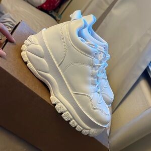 Platform sneakers Y2K